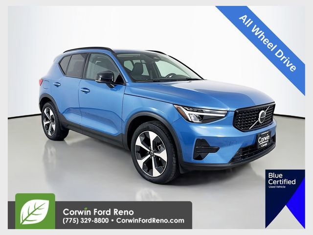 Used 2024 Volvo XC40 B5 Core image 1