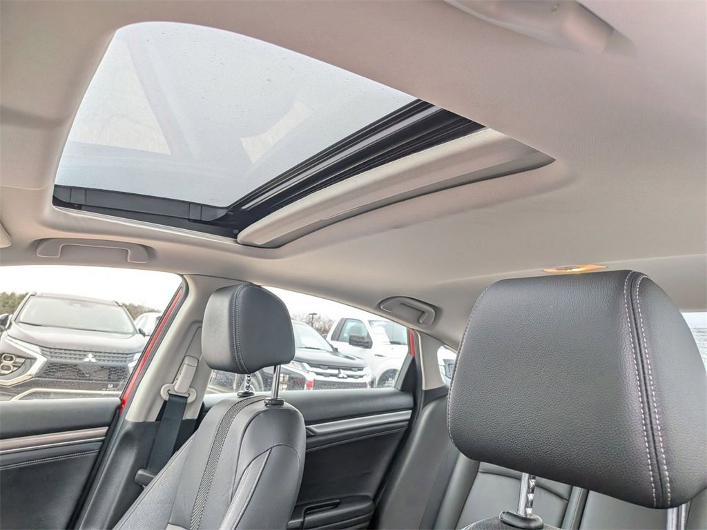 Used 2019 Honda Civic Touring image 26