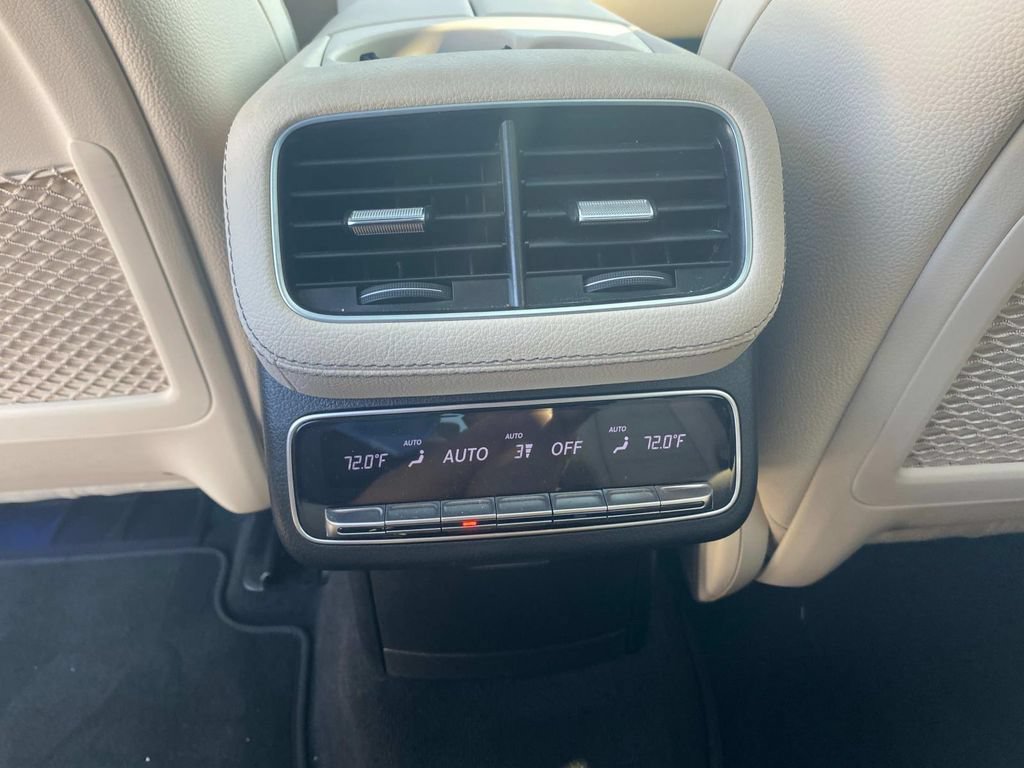 Used 2025 Mercedes-Benz GLS 580 4MATIC image 28