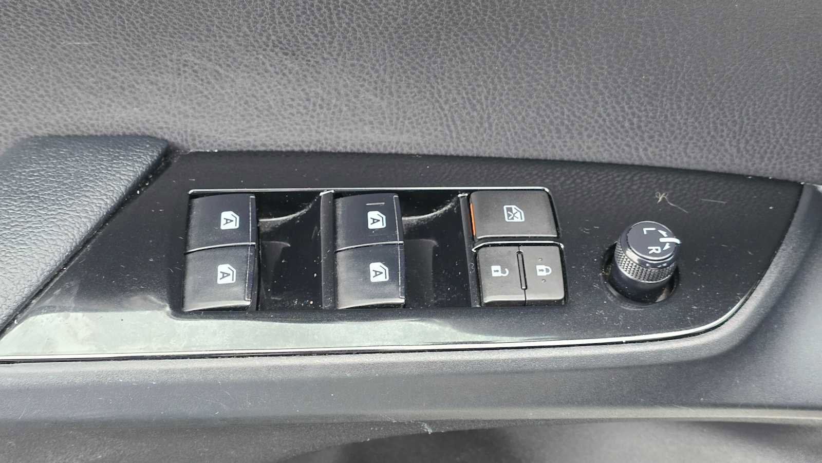 Certified 2018 Toyota Prius Prime Plus image 24