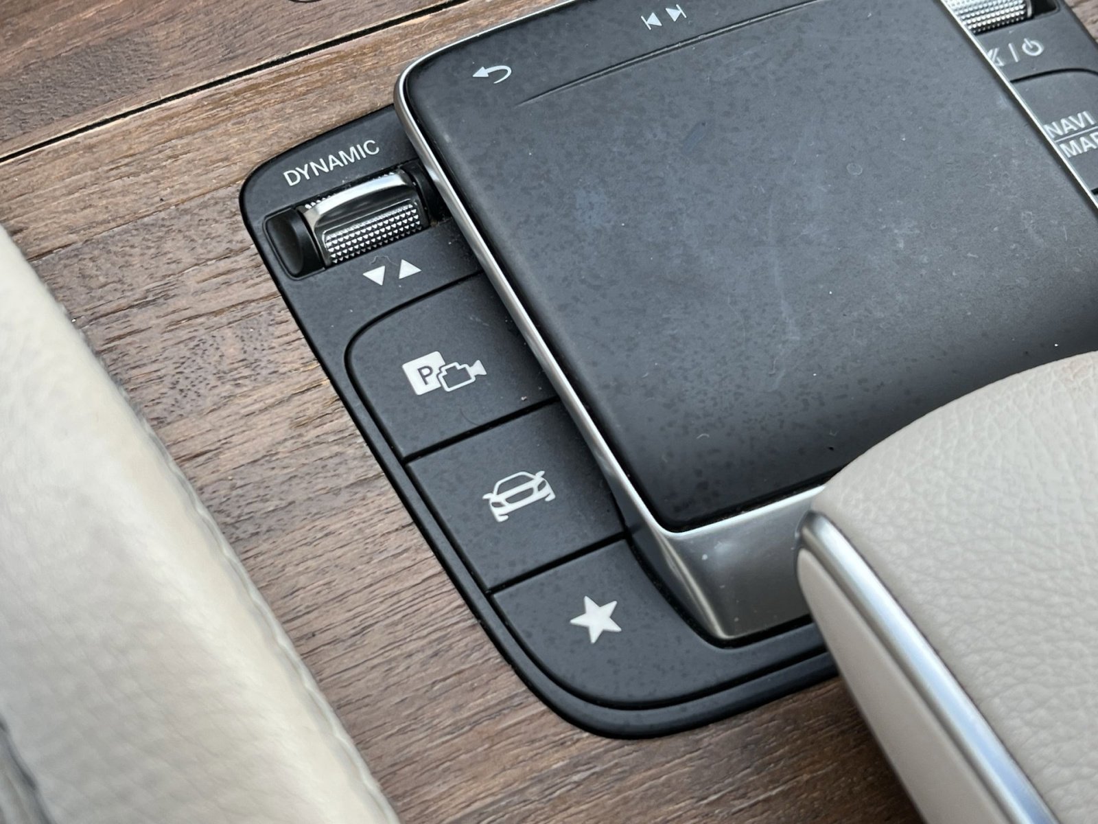 Certified 2023 Mercedes-Benz GLS 450 4MATIC image 33