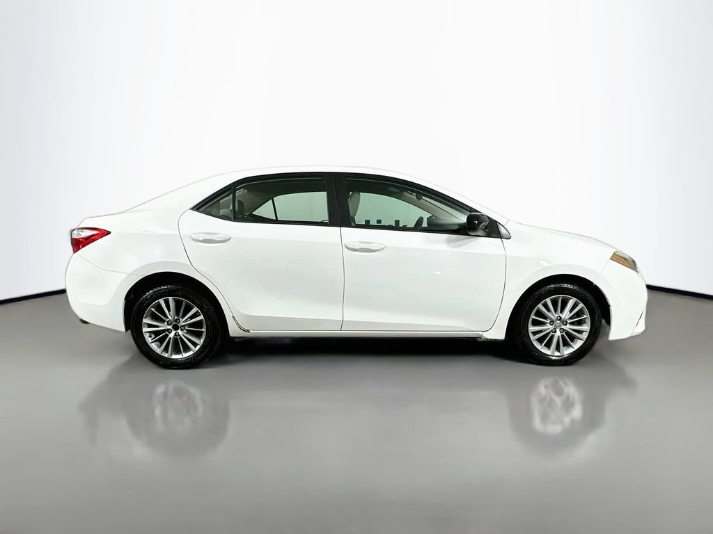 Used 2014 Toyota Corolla LE FWD image 9