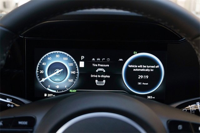 Certified 2025 Hyundai Elantra Limited image 14