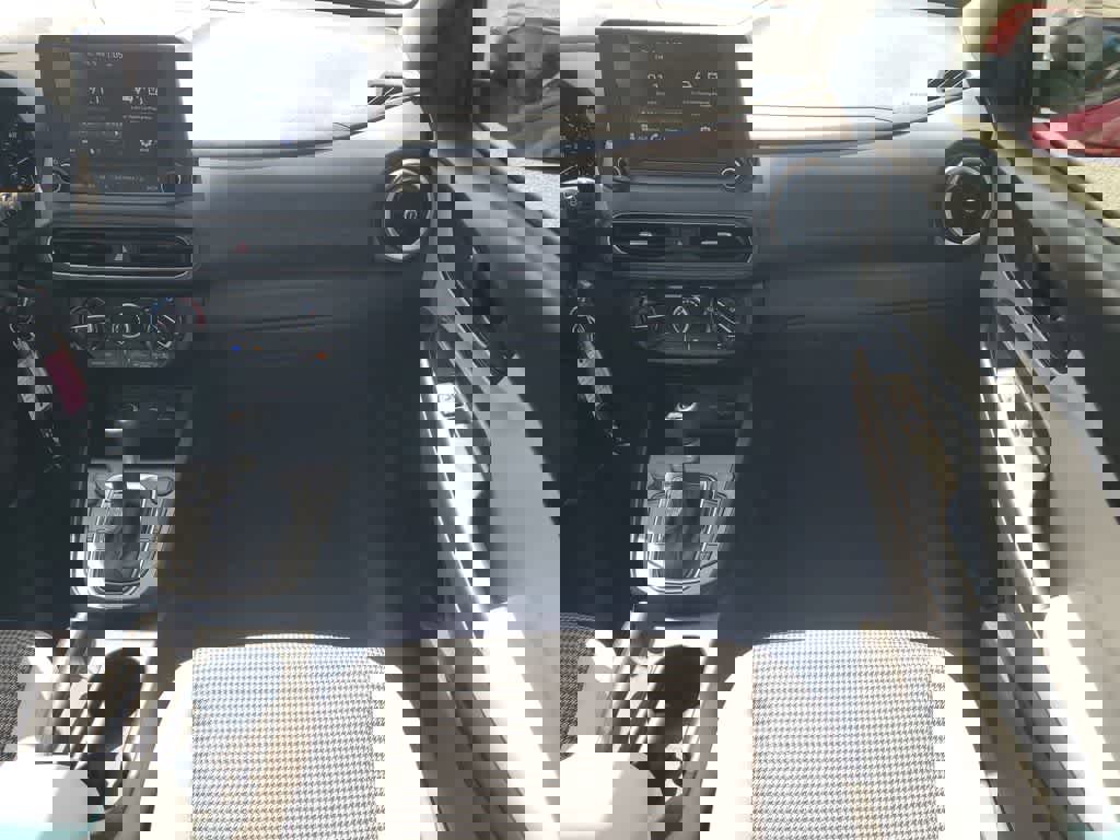 Used 2022 Hyundai Kona SE image 12