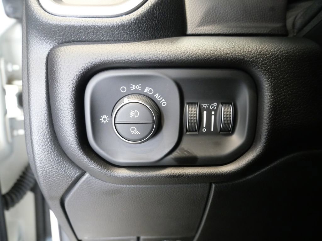 Used 2021 RAM 2500 Laramie AWD/4WD image 14