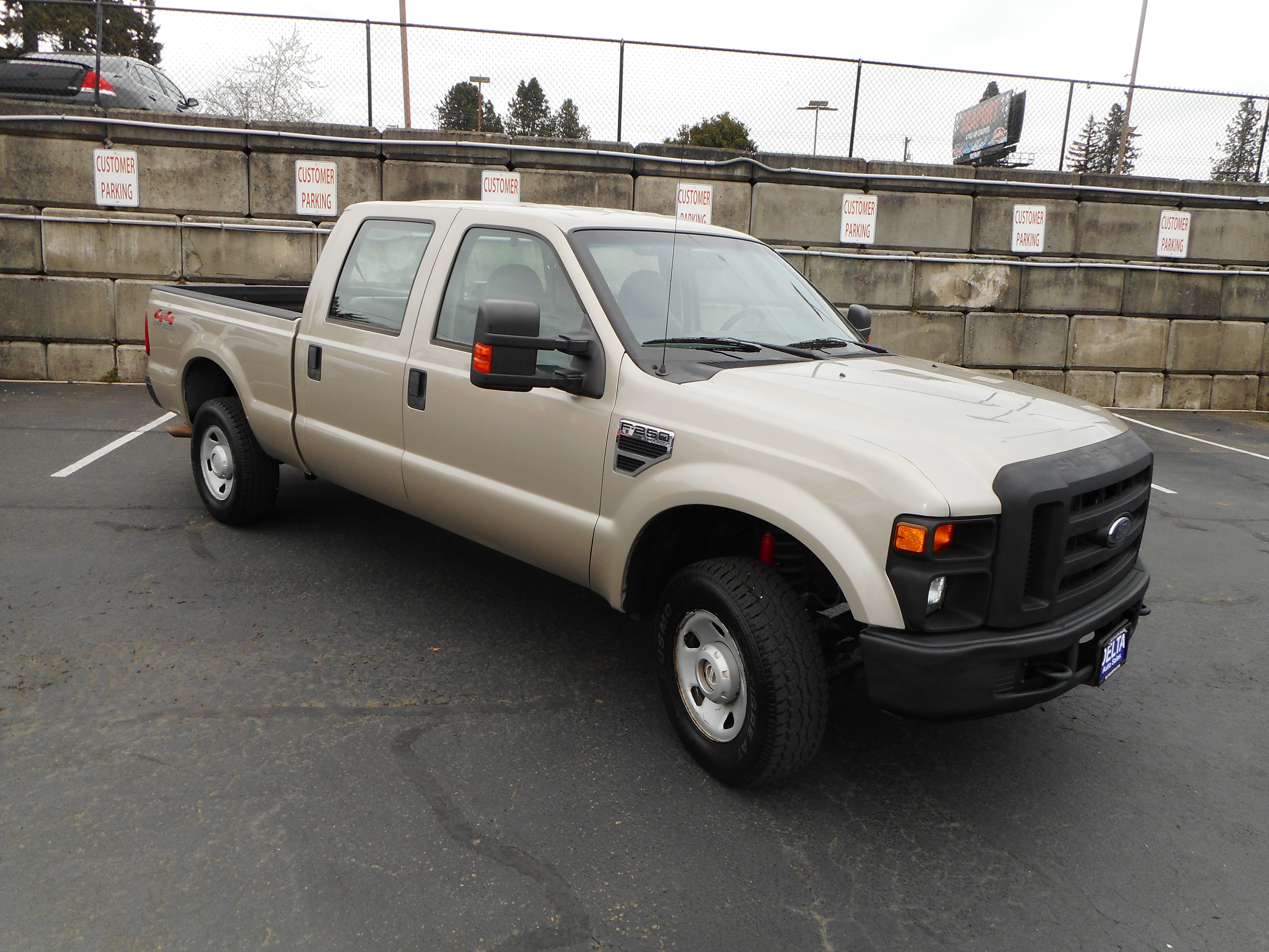 Used 2009 Ford F250 XL AWD/4WD image 3