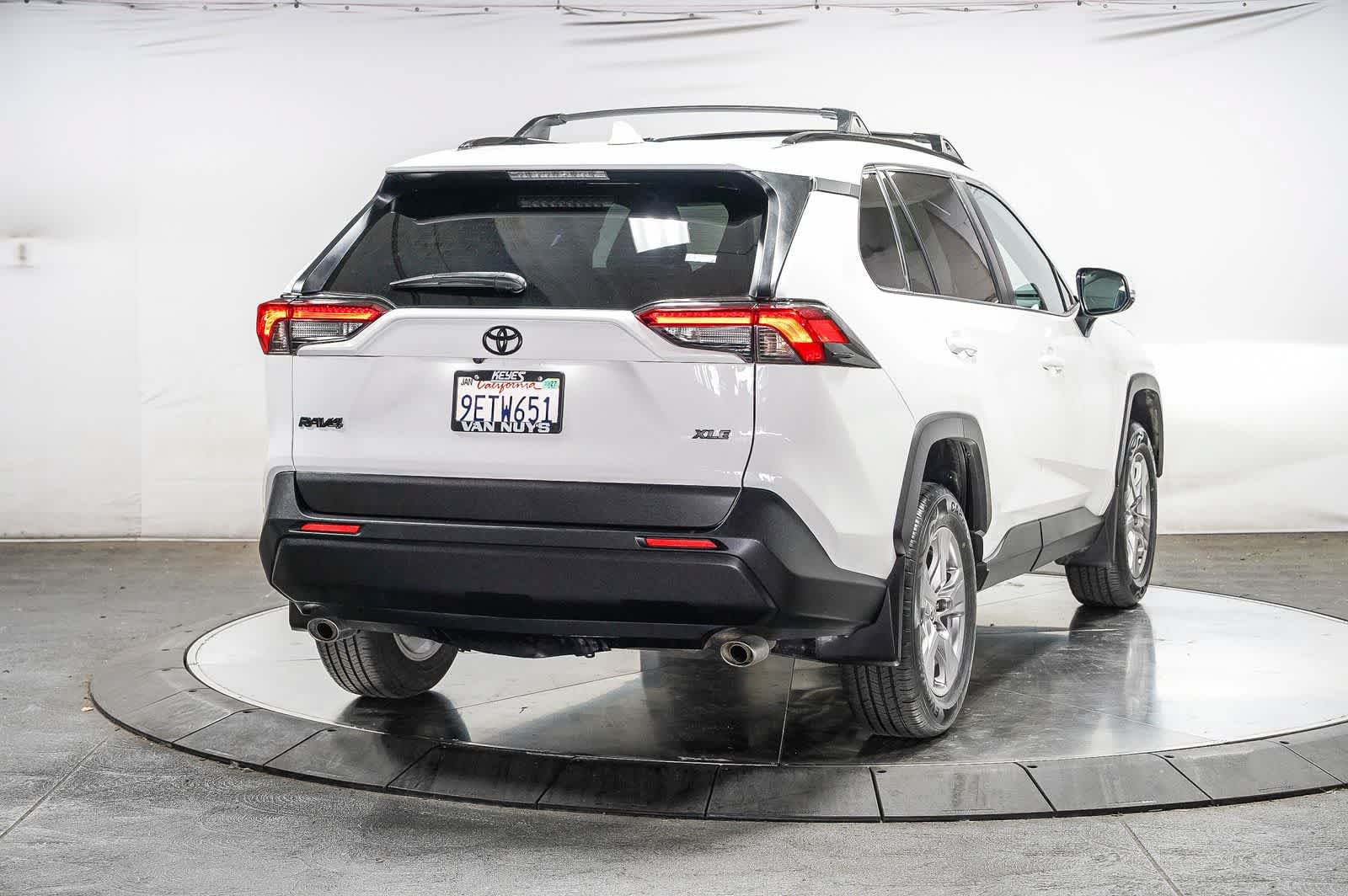 Certified 2023 Toyota RAV4 XLE w/ Convenience Package FWD image 5