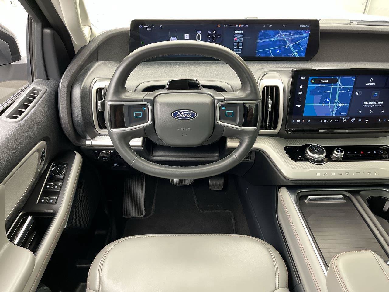 Used 2025 Ford Expedition Active AWD/4WD image 17