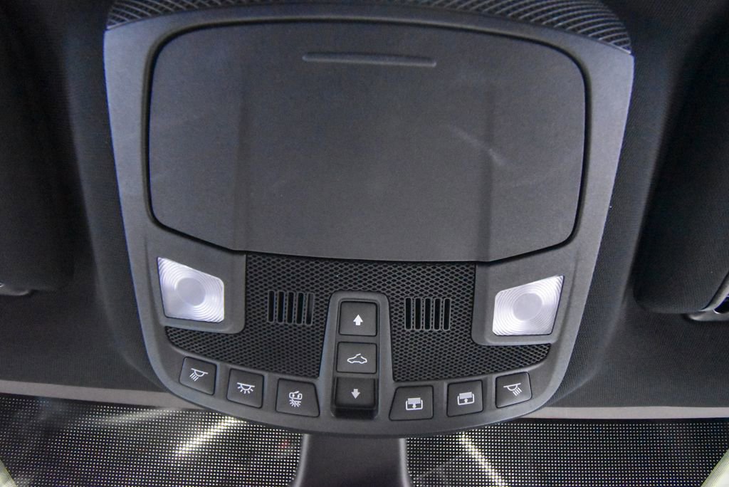 Used 2024 Ford Edge ST-Line AWD/4WD image 24