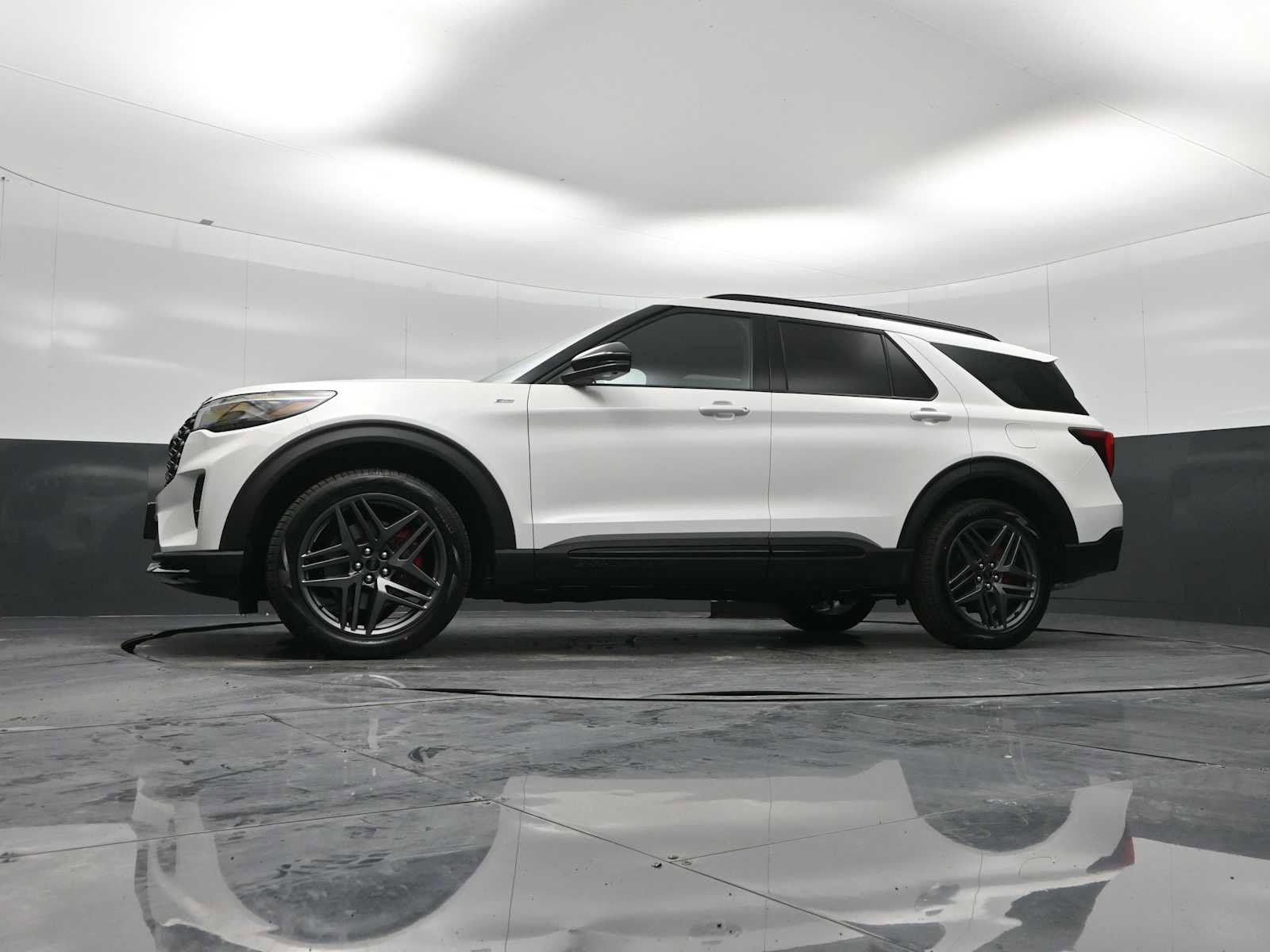 New 2026 Ford Explorer ST-Line w/ ST-Line Street Pack image 30
