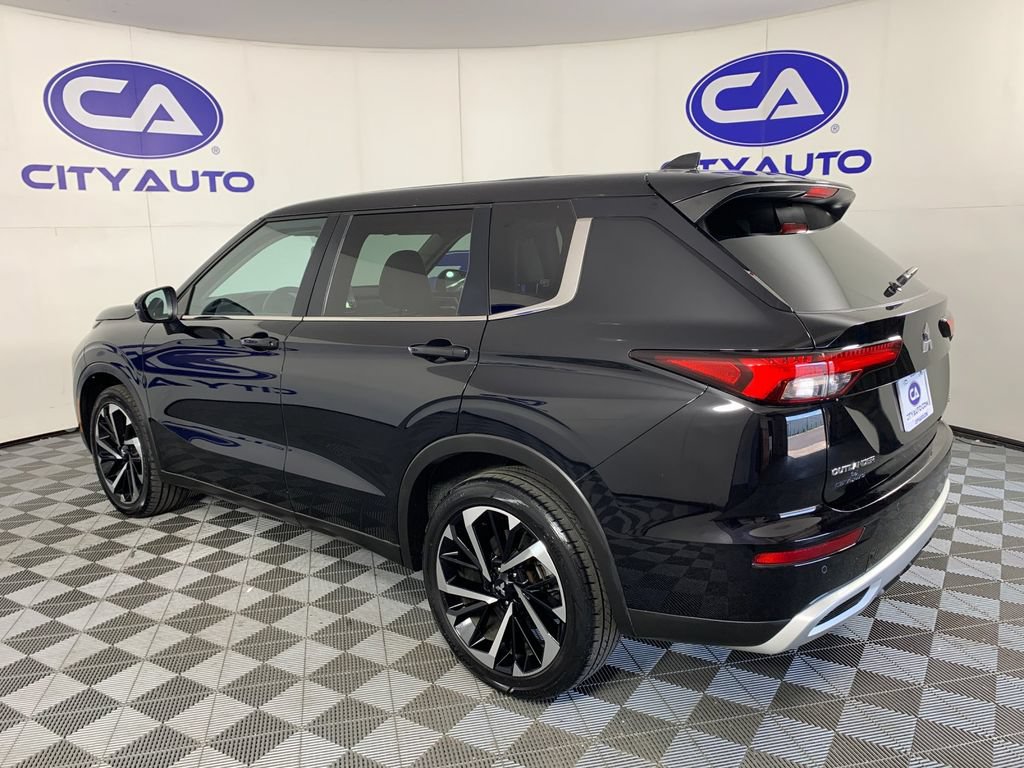 Used 2024 Mitsubishi Outlander SE FWD image 5
