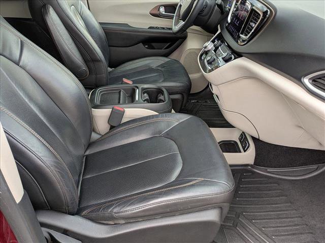 Used 2018 Chrysler Pacifica Touring-L image 20
