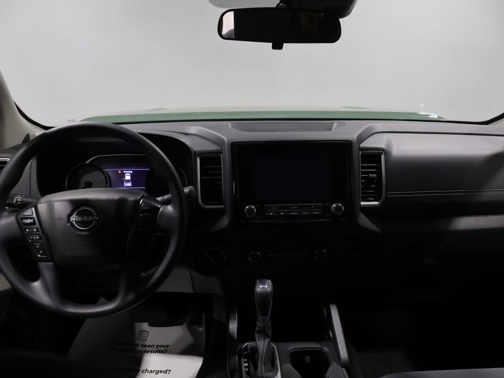 Used 2024 Nissan Frontier SV image 16