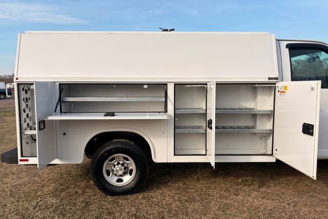 Used 2022 Chevrolet Express 3500 w/ Power Convenience Package image 14