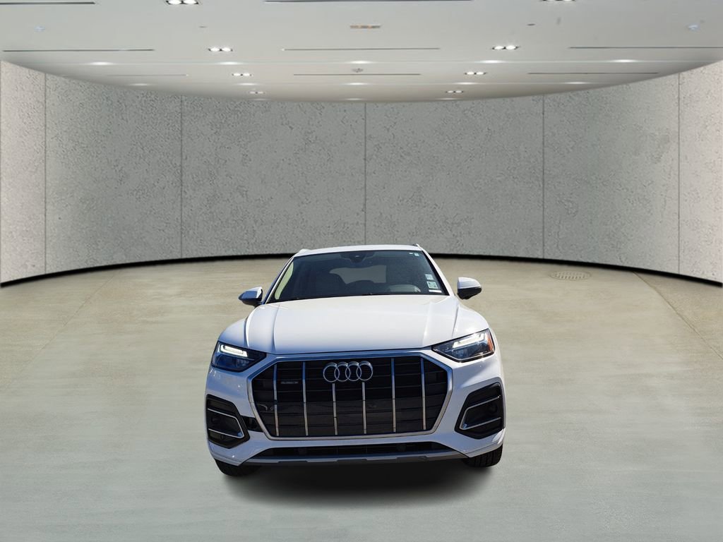 Used 2021 Audi Q5 2.0T Premium w/ Convenience Package image 2