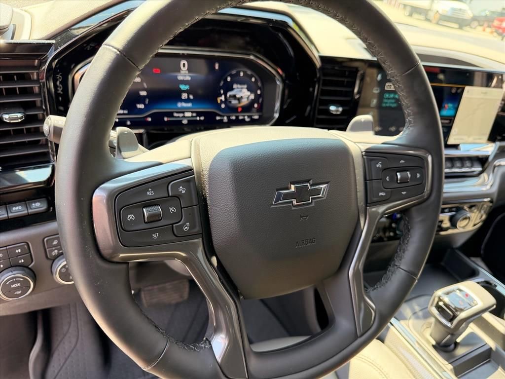 Used 2025 Chevrolet Silverado 1500 ZR2 w/ Technology Package AWD/4WD image 17