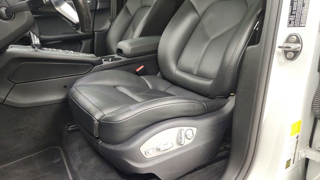 Used 2020 Porsche Macan S AWD/4WD image 26