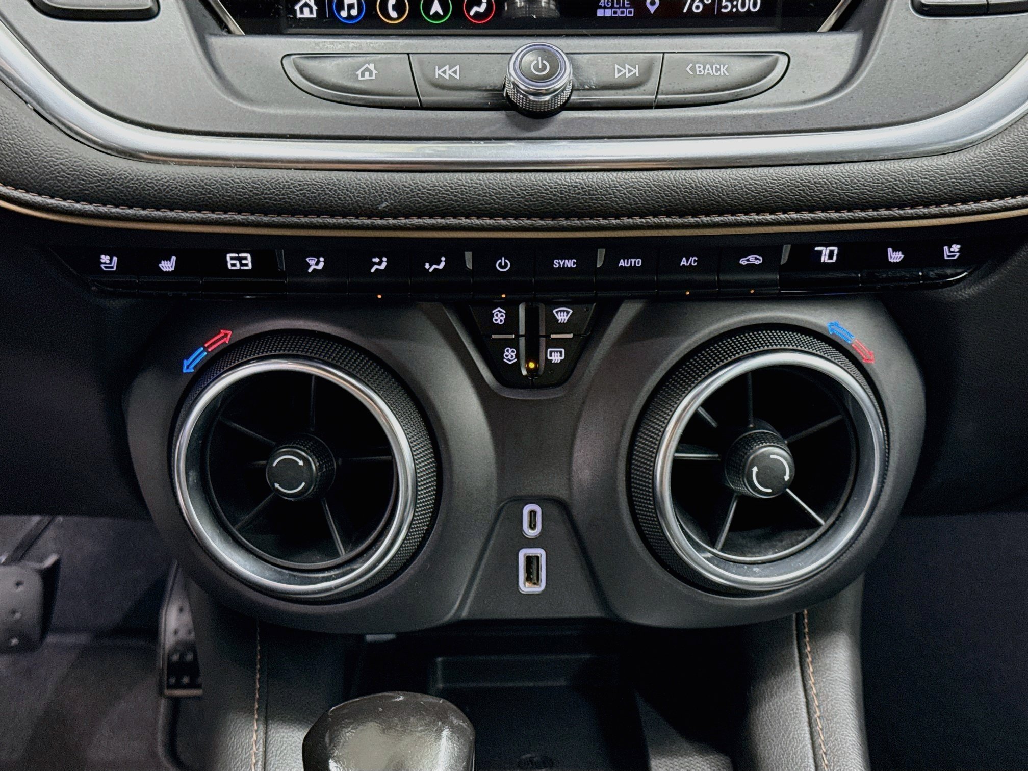 Used 2019 Chevrolet Blazer Premier w/ Sun and Wheels Package FWD image 24