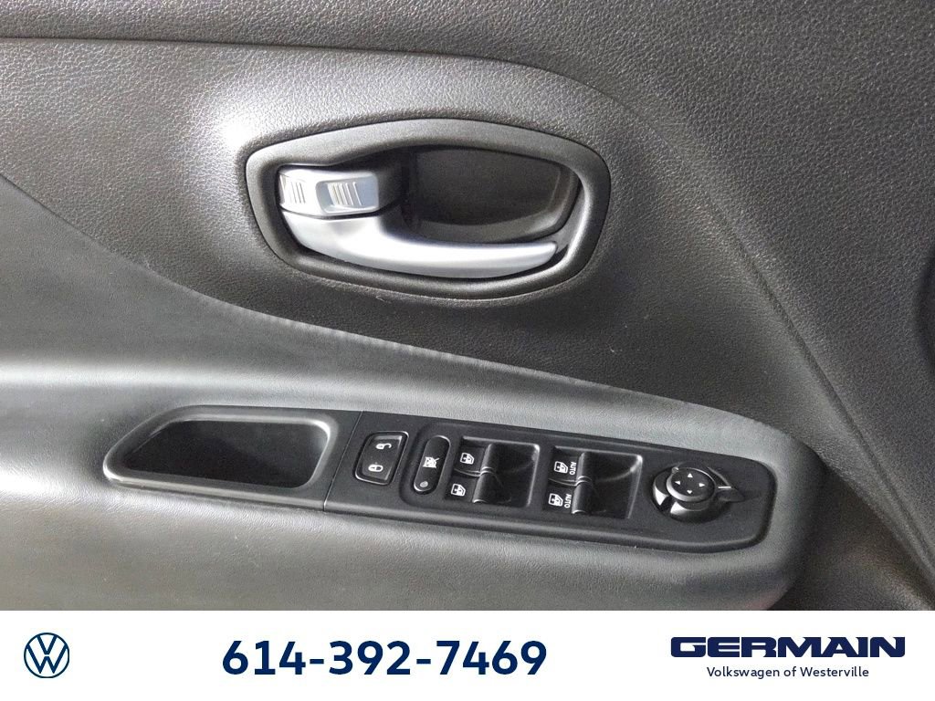 Used 2019 Jeep Renegade Trailhawk w/ Safety and Security Group image 27