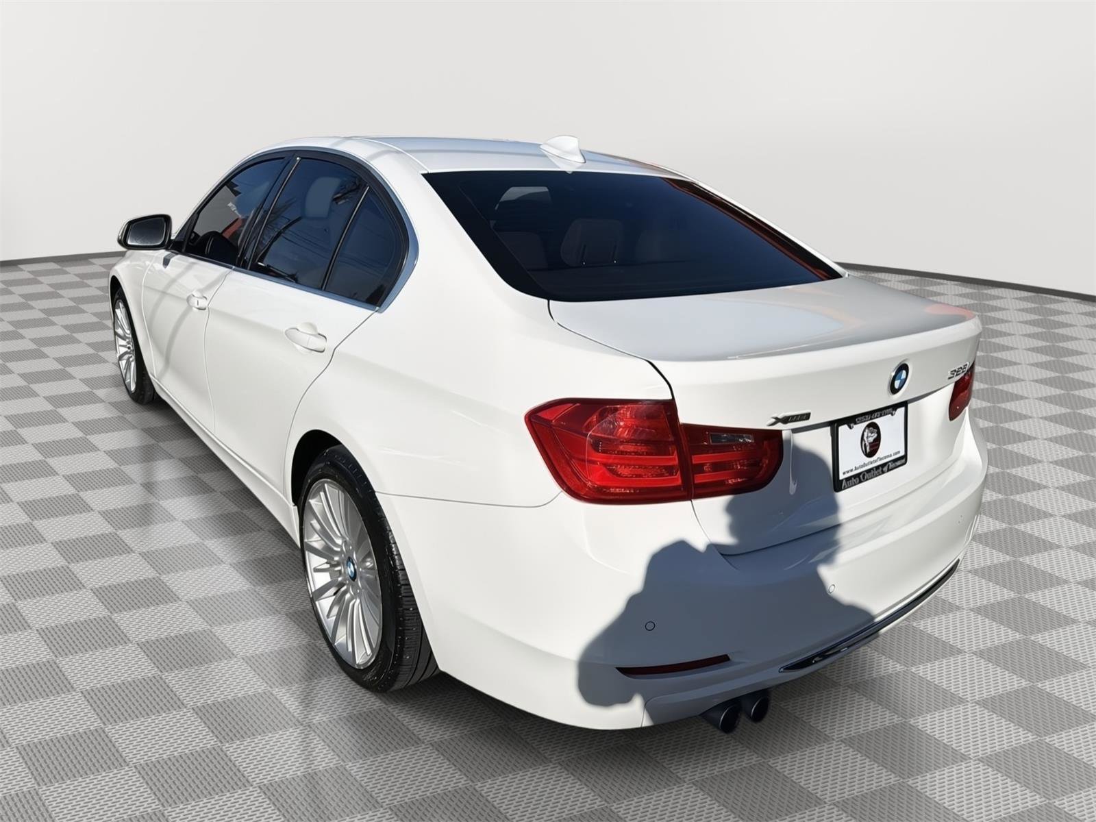 Used 2013 BMW 328i xDrive Sedan image 3