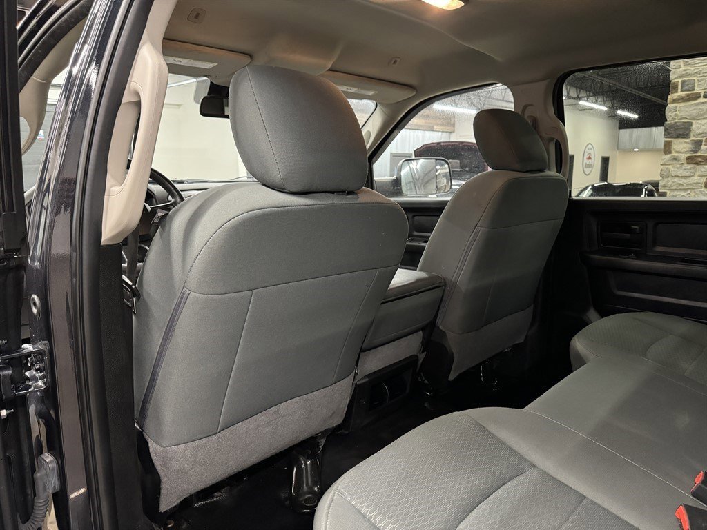 Used 2018 RAM 3500 Tradesman w/ Chrome Appearance Group image 28