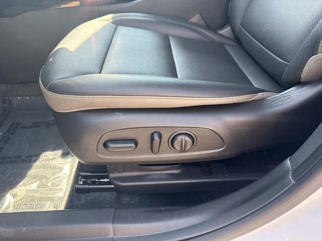 Used 2025 Chevrolet Trax ACTIV w/ Driver Confidence Package image 23