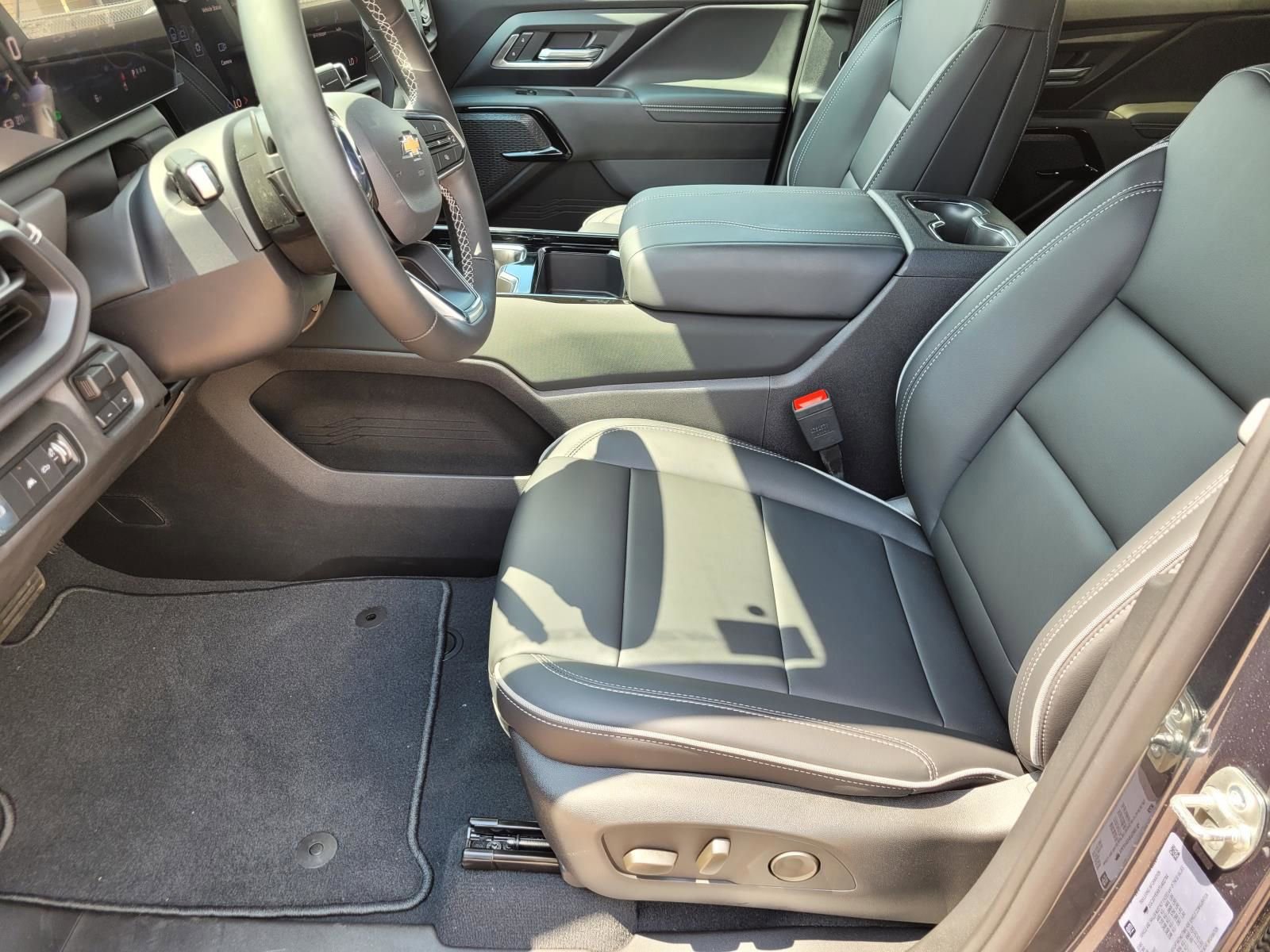 New 2026 Chevrolet Silverado EV LT AWD/4WD image 14