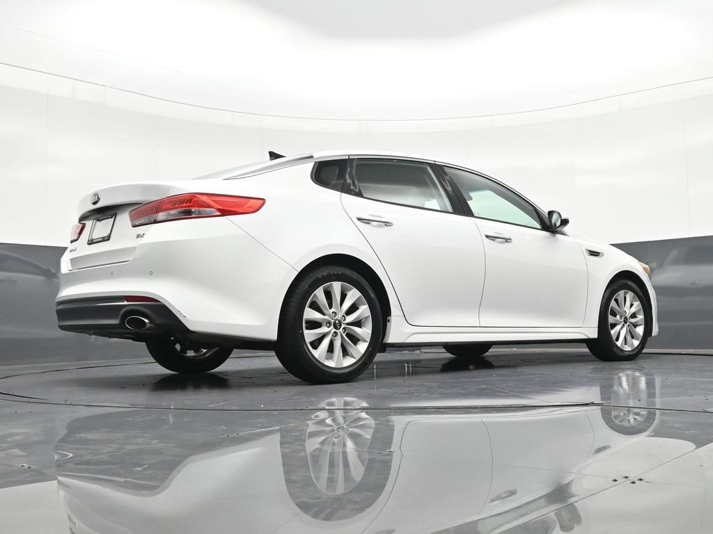 Used 2016 Kia Optima EX w/ Premium Package FWD image 28