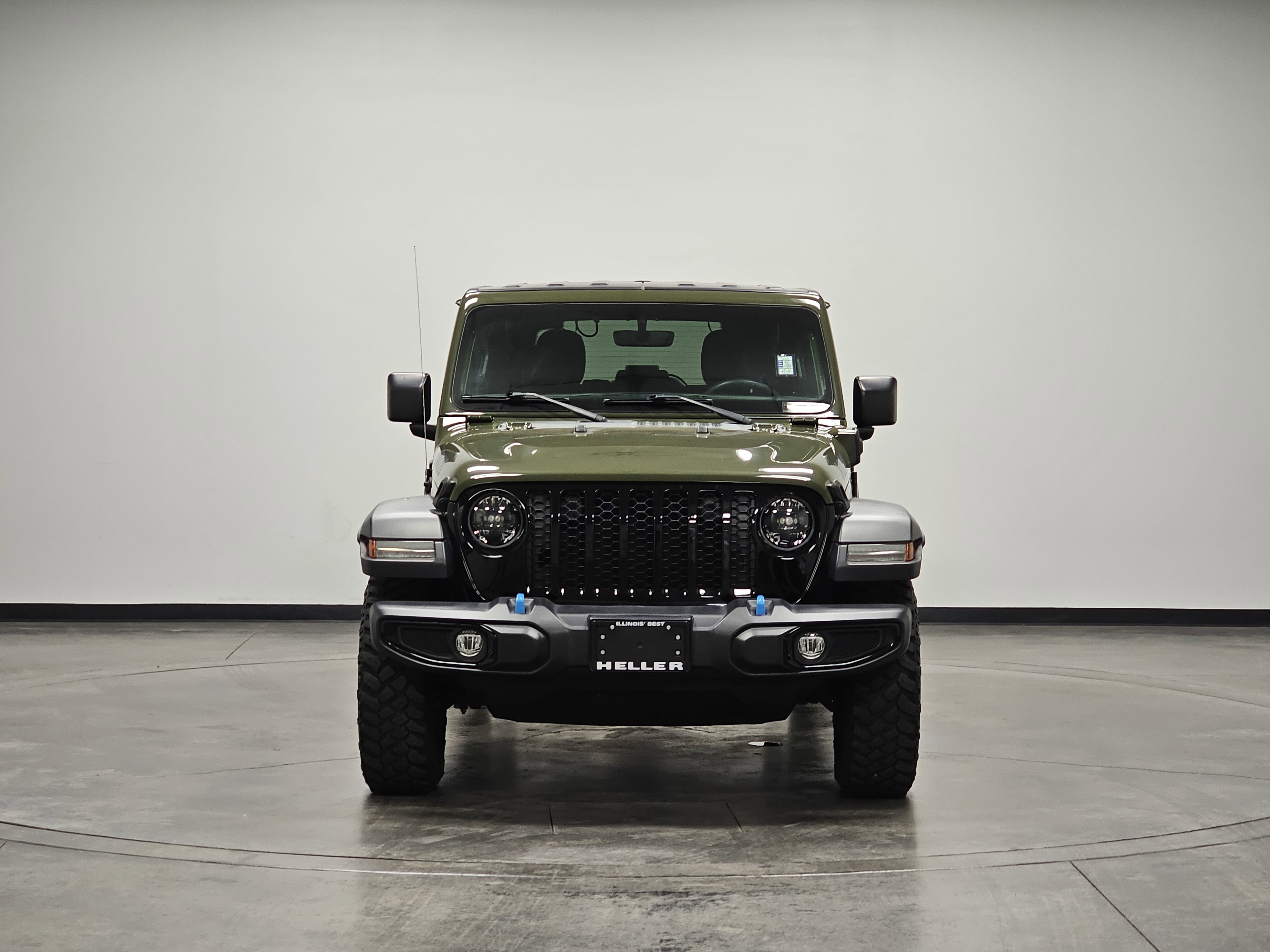 Used 2023 Jeep Wrangler Unlimited w/ 8.4" Radio Group AWD/4WD image 3