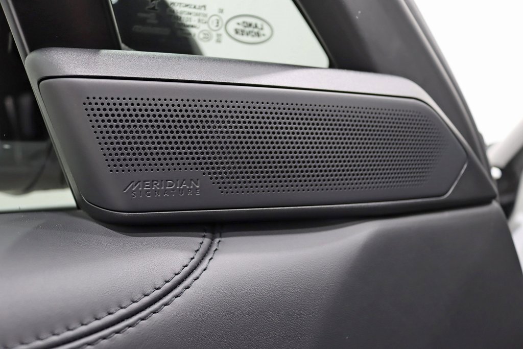 Used 2024 Land Rover Range Rover SV image 37