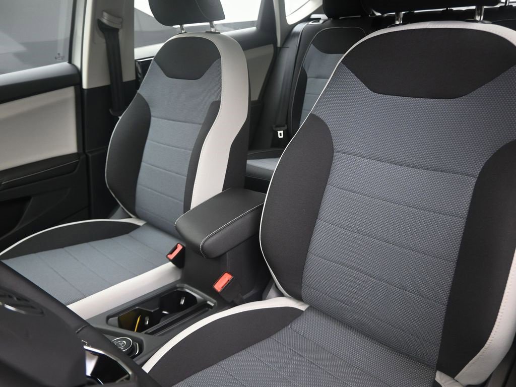New 2025 Volkswagen Taos S image 23