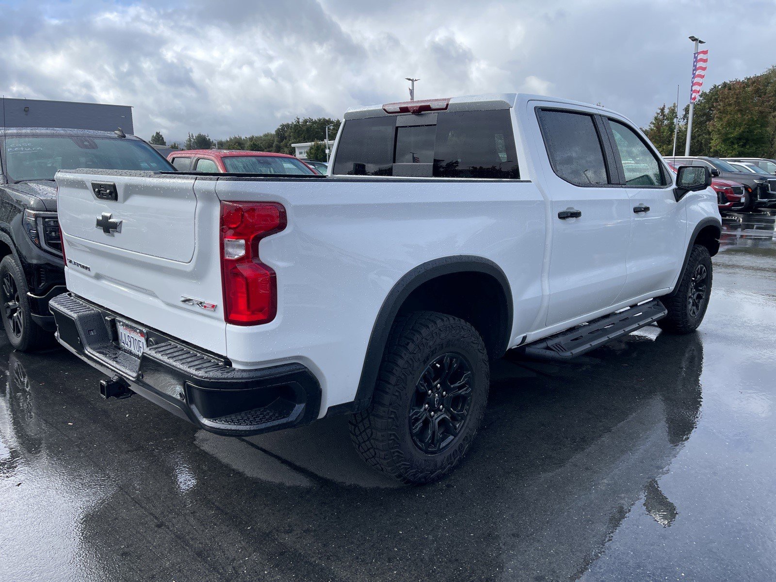Certified 2025 Chevrolet Silverado 1500 ZR2 w/ Technology Package image 2