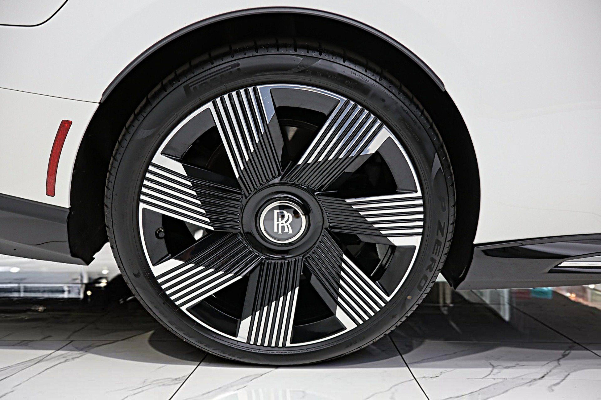 Used 2026 Rolls-Royce Spectre AWD/4WD image 45