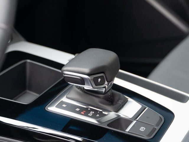 Certified 2025 Audi Q5 2.0T Premium w/ Convenience Plus Package image 27