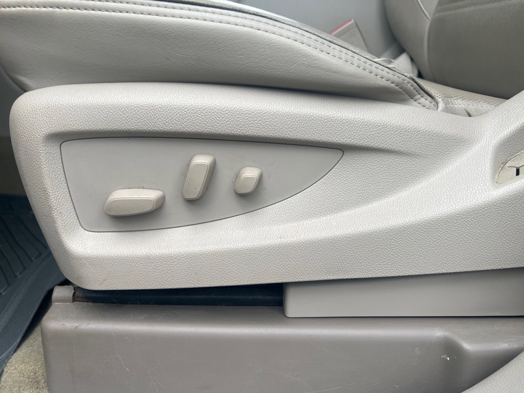 Used 2015 GMC Yukon Denali w/ Open Road Package image 38