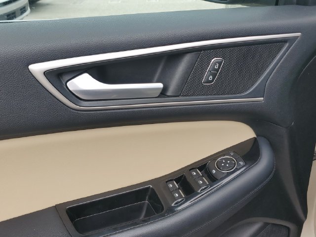 Used 2018 Ford Edge SEL w/ Equipment Group 201A AWD/4WD image 20