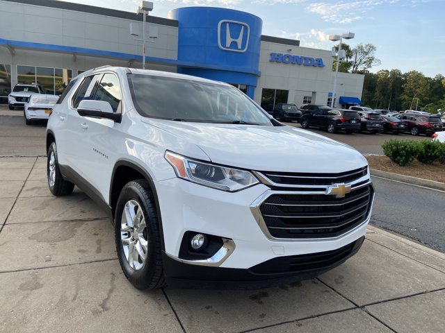 Used 2021 Chevrolet Traverse LT FWD image 2