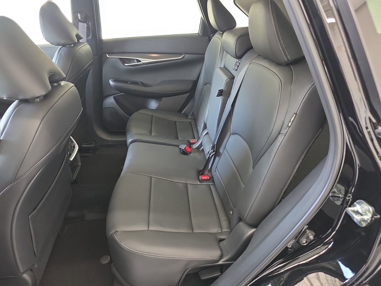 New 2025 INFINITI QX50 Luxe image 17