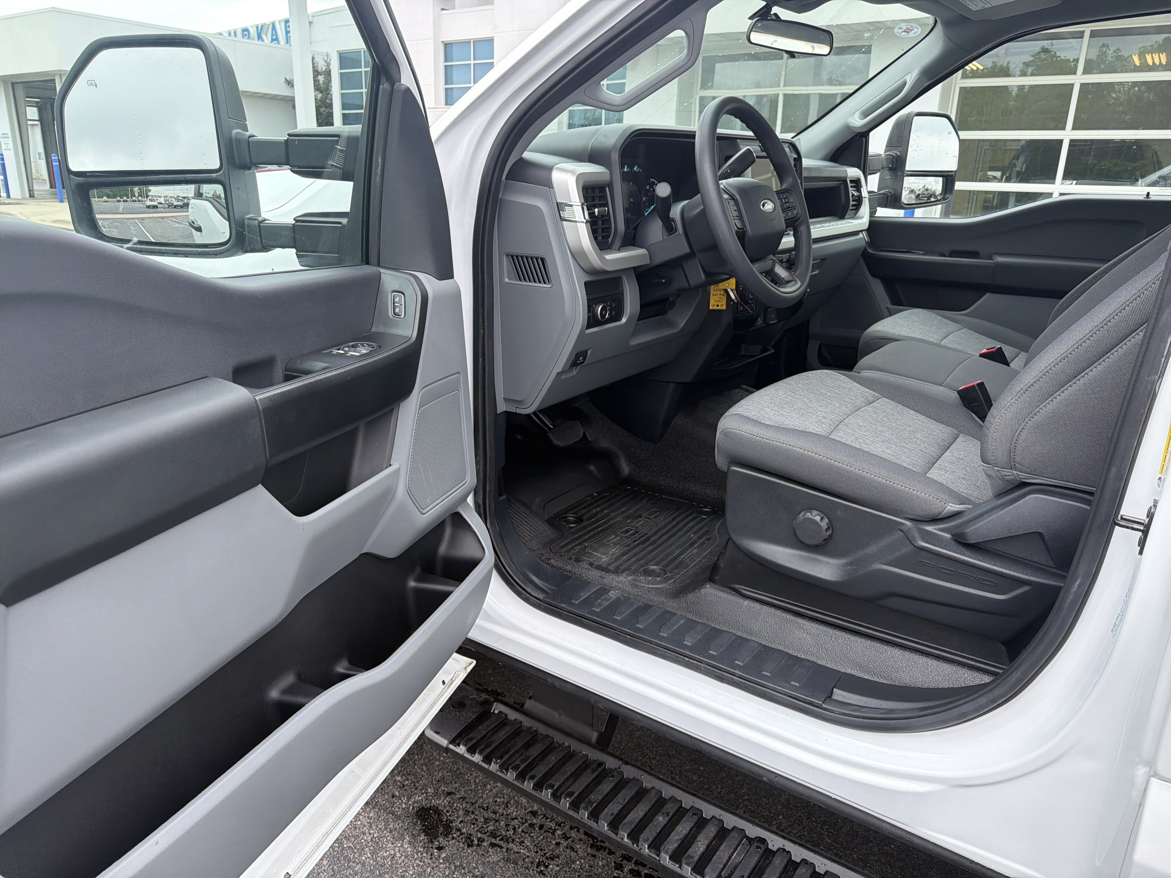 Used 2025 Ford F250 XL w/ XL Chrome Package AWD/4WD image 27