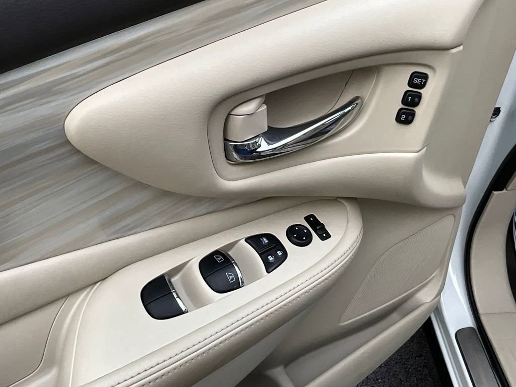 Certified 2018 Nissan Murano Platinum w/ Cargo Package image 34