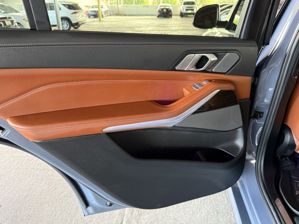 Used 2023 BMW X7 xDrive40i w/ Premium Package image 27