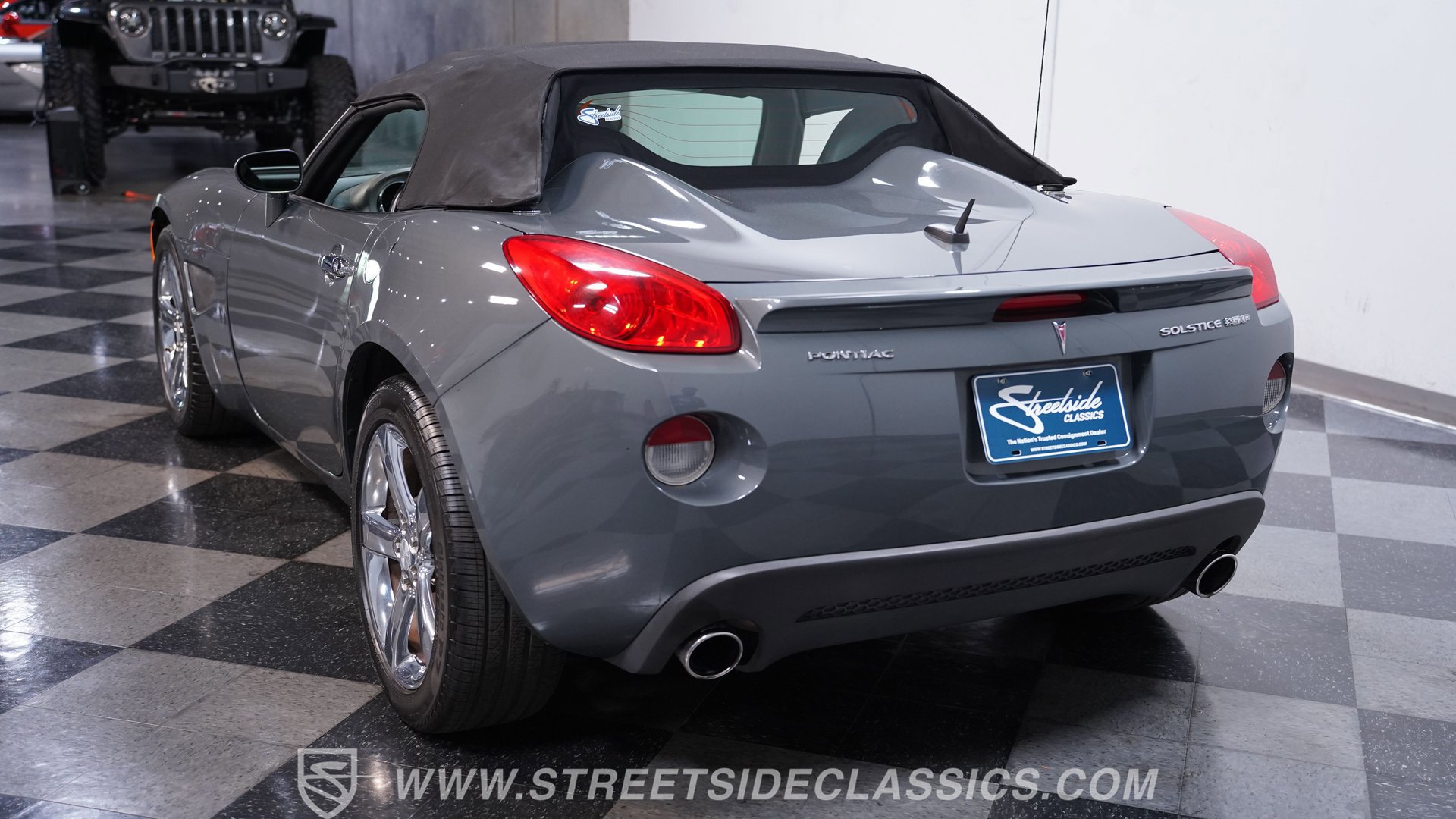 Used 2008 Pontiac Solstice GXP w/ Premium Package RWD image 9