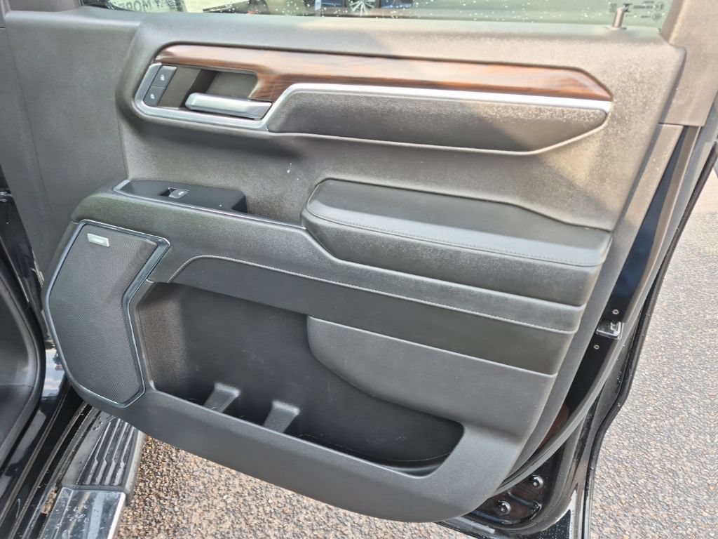 Used 2024 GMC Sierra 1500 SLT AWD/4WD image 23