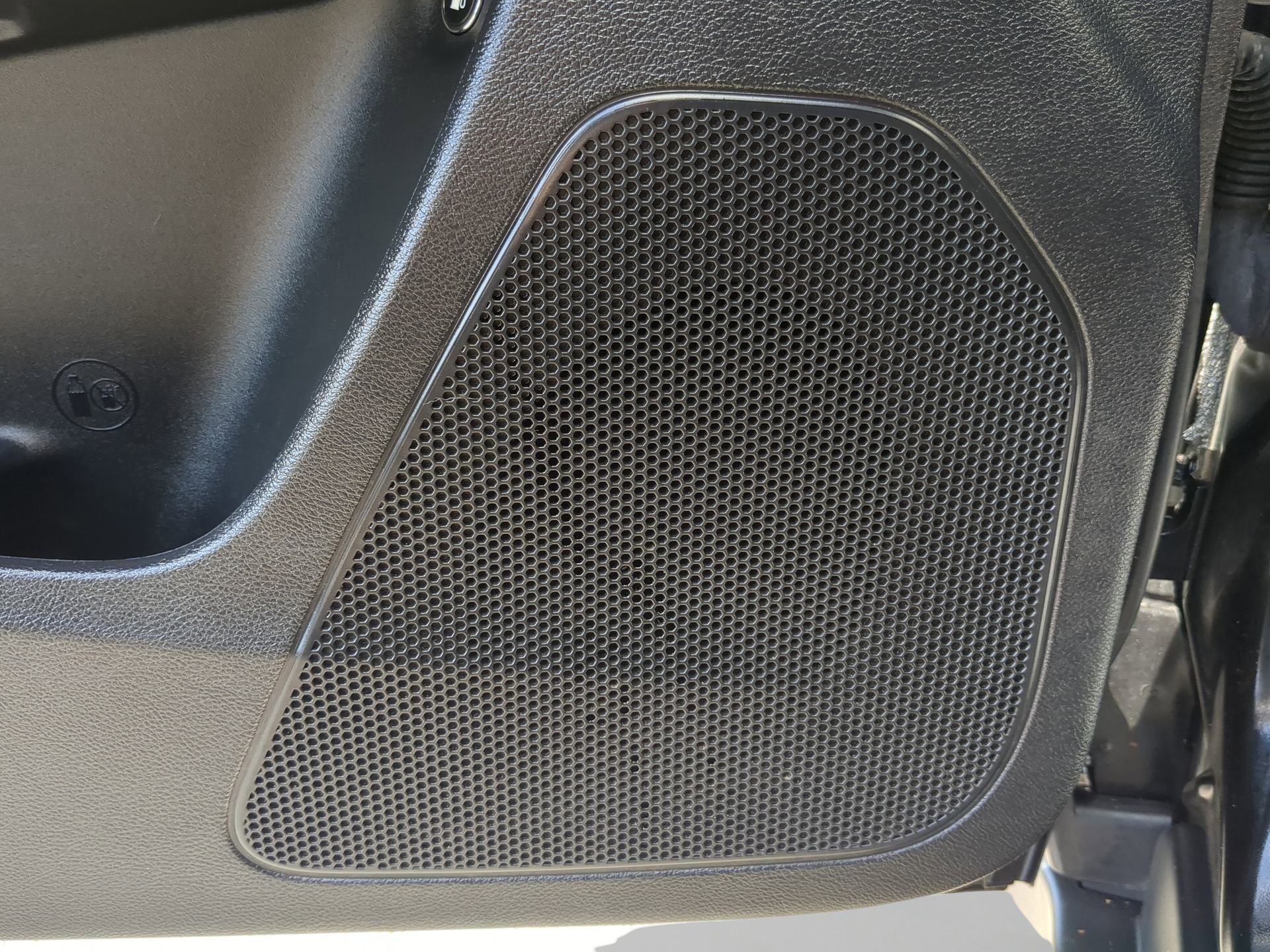 Used 2016 Jeep Cherokee Trailhawk w/ Comfort/Convenience Group image 49