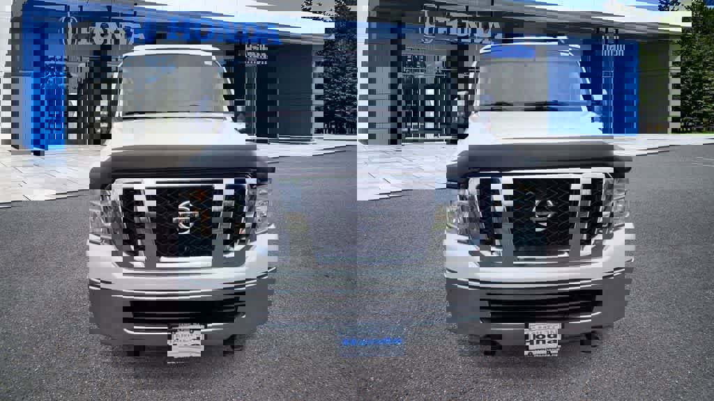 Used 2016 Nissan NV 3500 SV w/ SV Technology Package image 3