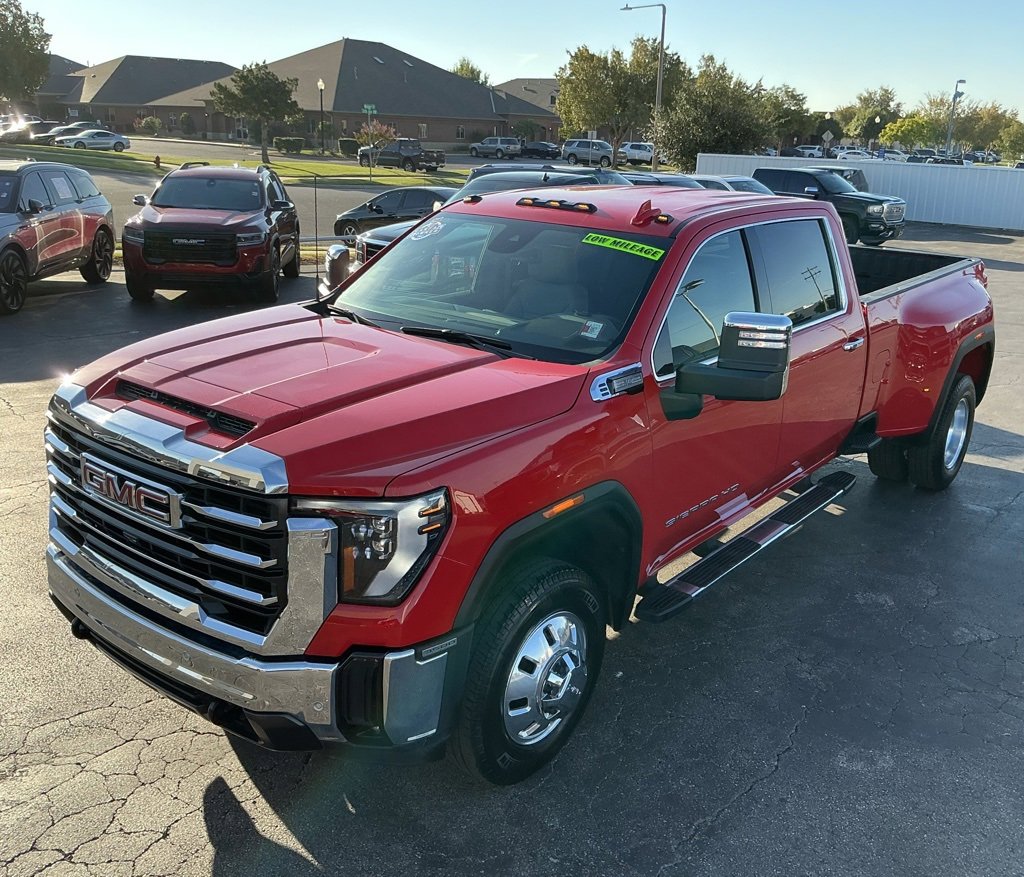 Used 2024 GMC Sierra 3500 SLT w/ SLT Convenience Package image 5