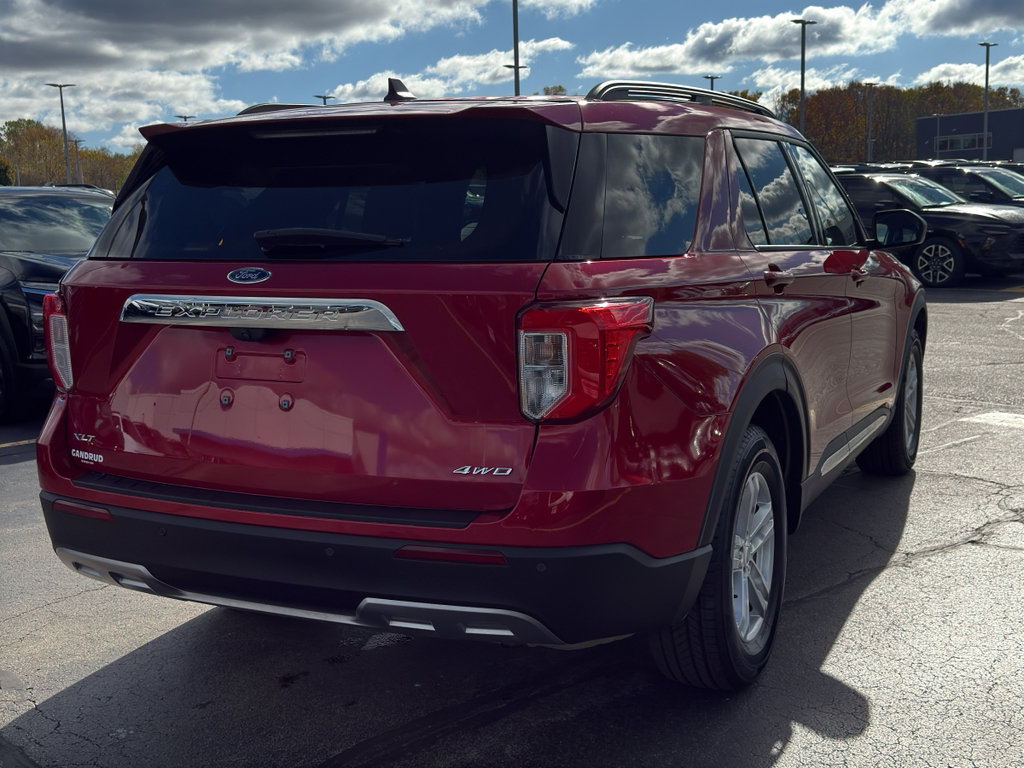 Used 2021 Ford Explorer XLT w/ Equipment Group 202A image 5