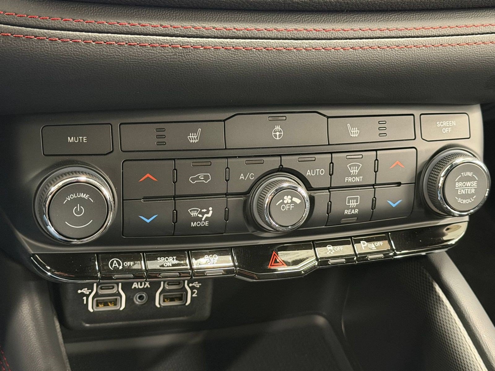 Used 2025 Dodge Durango GT AWD/4WD image 16
