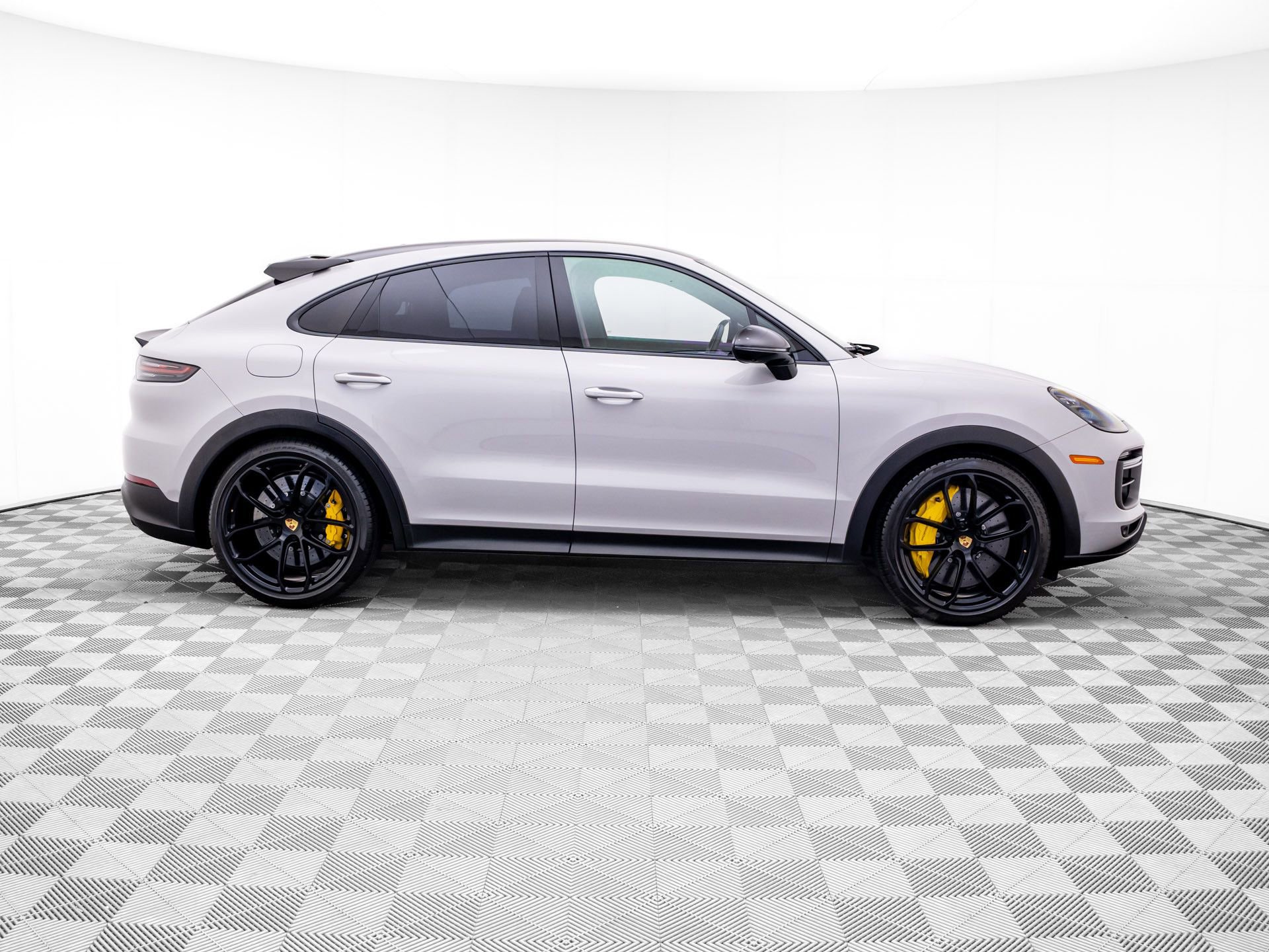 Certified 2022 Porsche Cayenne Turbo GT AWD/4WD image 7