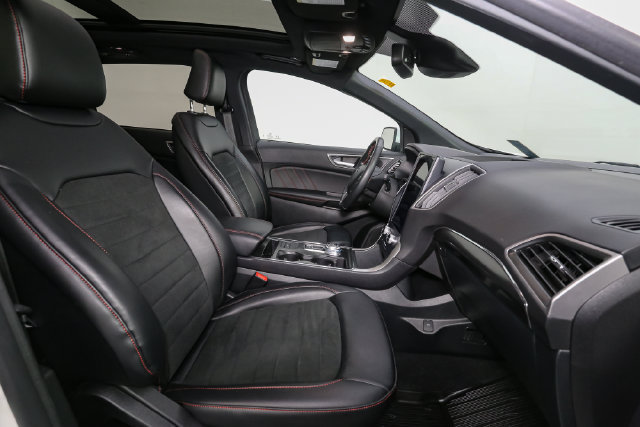 Used 2024 Ford Edge ST-Line AWD/4WD image 16